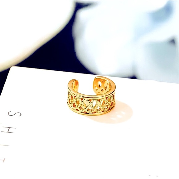 🔴𝟭𝟬/$𝟮𝟱🔴NEW Gold Filigree Ear Cuff Wrap Earring - Picture 4 of 10